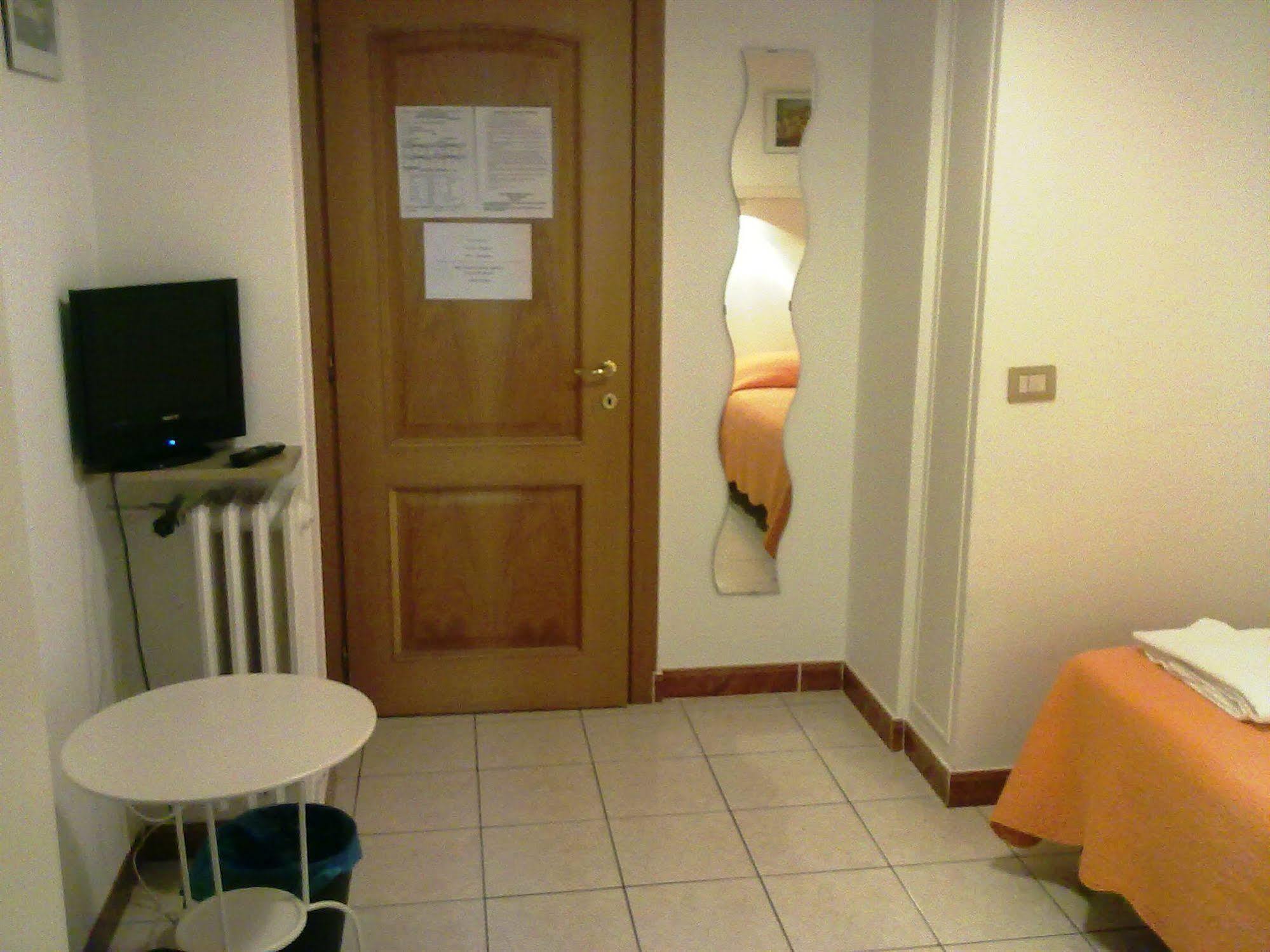 Felicia Rooms Rom Exteriör bild